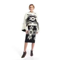 Suéter Poncho Ariat Chimayo -Ariat Mexico Sales F22 WMS WEST 10042140 detail02 9b046fd6 c2e9 4899 8f5c f01211e93230