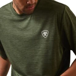 Playera Ariat Charger Stamp Verde 7 Playera Ariat Charger Stamp Verde -Ariat Mexico Sales S23 MNS WEST 10043767 detail01