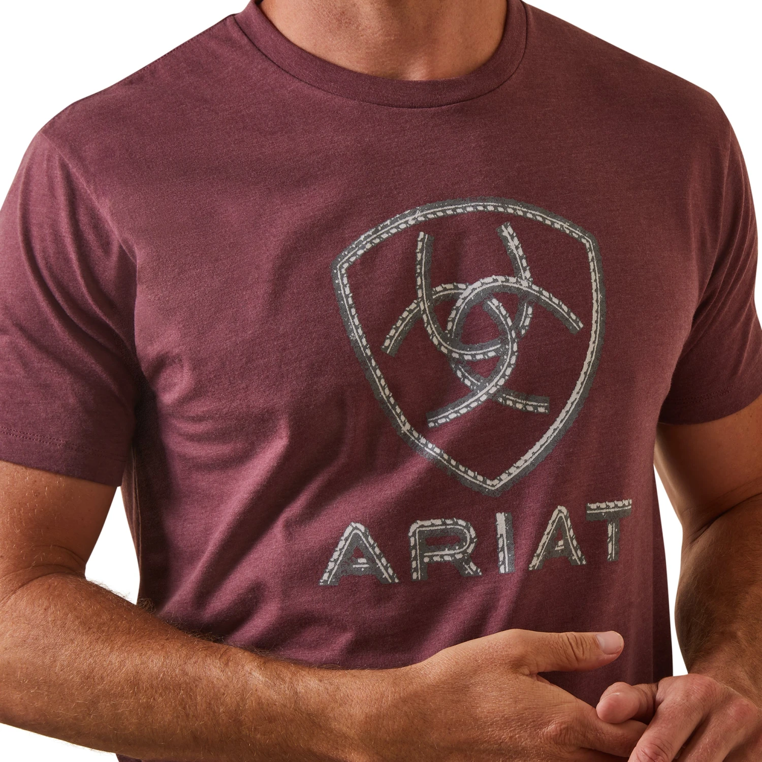 Playera Ariat Steel Bar Logo Burgundy 3 Playera Ariat Steel Bar Logo Burgundy - Image 3